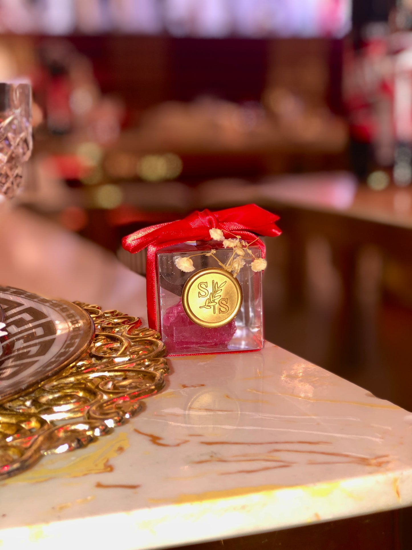 40 WEDDING FAVOURS (RED)