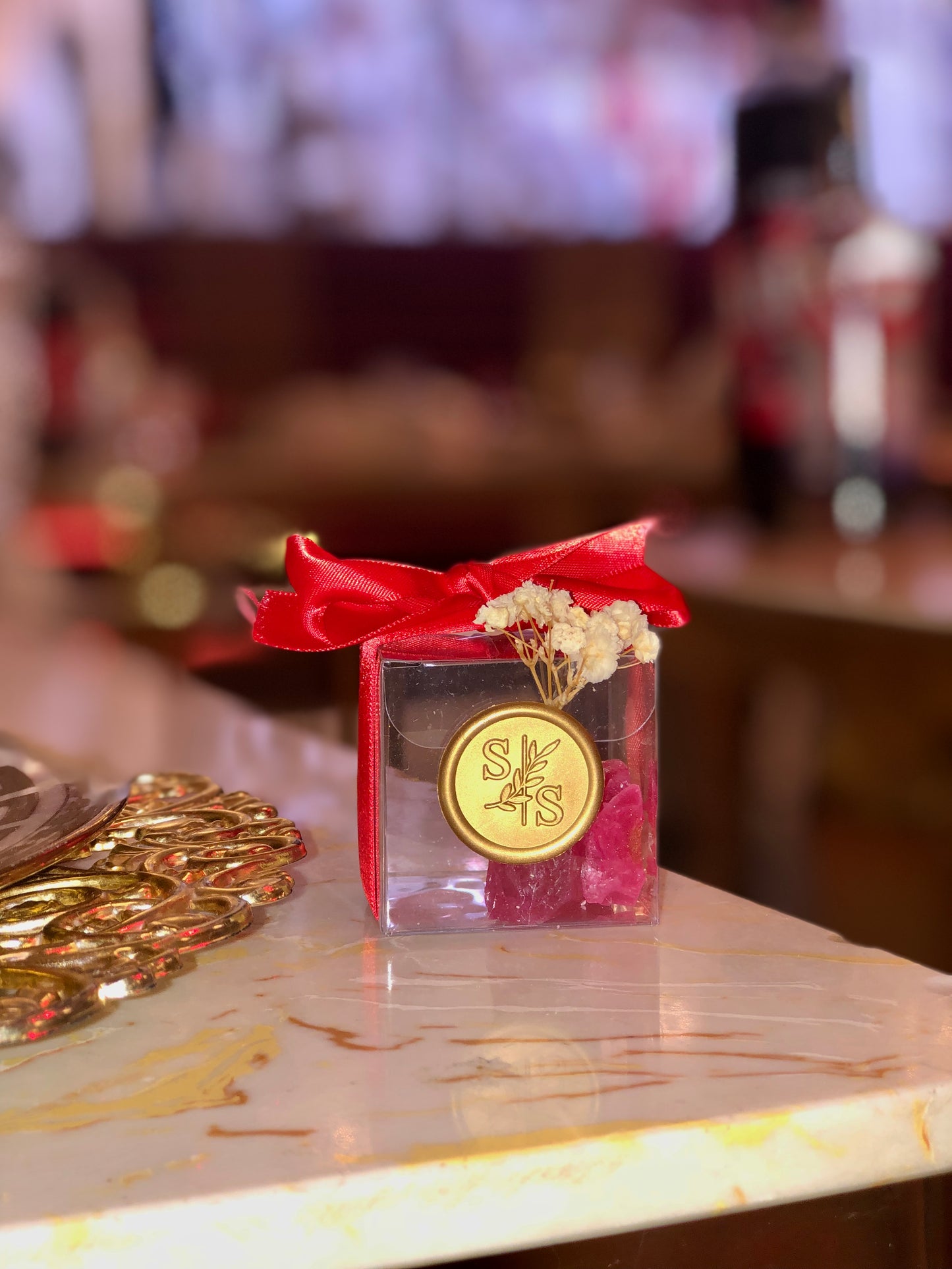 40 WEDDING FAVOURS (RED)